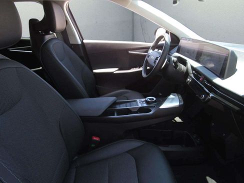 Used 2024 Kia EV6 Light RWD image 7