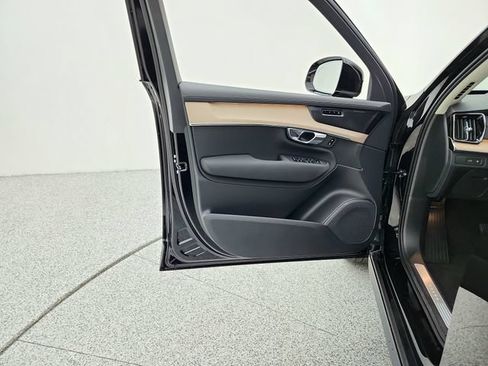New 2026 Volvo XC90 T8 Plus w/ Protection Package Premier AWD/4WD image 27