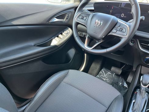 Used 2025 Buick Encore GX Preferred FWD image 39