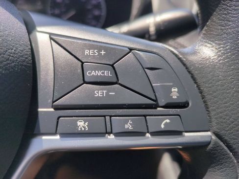 Used 2025 Nissan Sentra SV FWD image 20