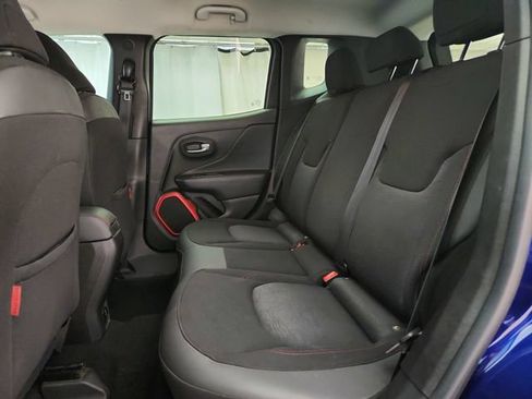 Used 2017 Jeep Renegade Trailhawk AWD/4WD image 20