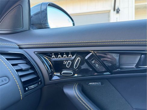 Used 2018 Jaguar F-TYPE 400 Sport image 29