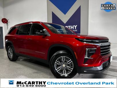 Used 2024 Chevrolet Traverse LT