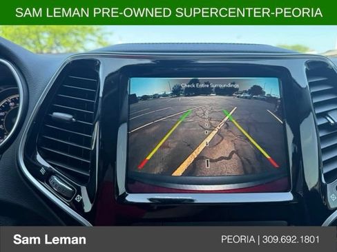 Used 2020 Jeep Cherokee Limited AWD/4WD image 13