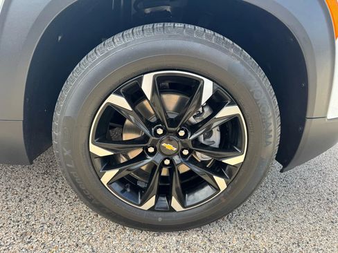 Used 2022 Chevrolet TrailBlazer LT w/ Convenience Package image 12