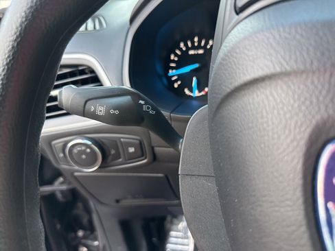 Used 2020 Ford Edge SE image 29