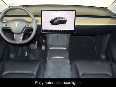 Used 2023 Tesla Model Y 2WD image 11