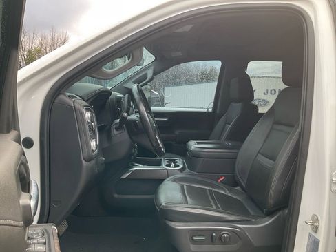 Used 2022 GMC Sierra 3500 Denali w/ Denali Ultimate Package image 16