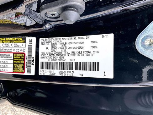 Used 2023 Toyota Tundra Limited AWD/4WD image 36