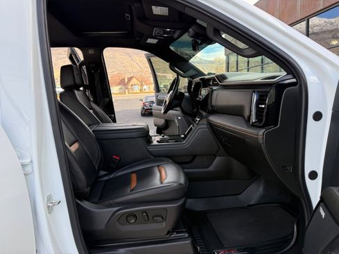 Used 2024 GMC Sierra 2500 AT4 w/ AT4 Premium Plus Package image 16