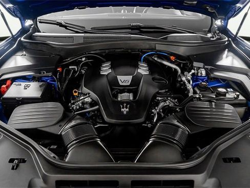 Used 2022 Maserati Levante GT image 59