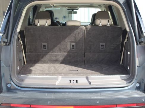 Used 2022 Lincoln Navigator Reserve AWD/4WD image 19
