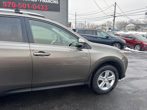 Used 2013 Toyota RAV4 XLE image 10