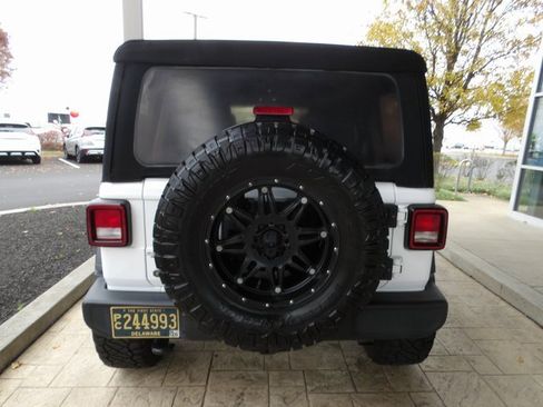 Used 2020 Jeep Wrangler Unlimited Freedom Edition image 6