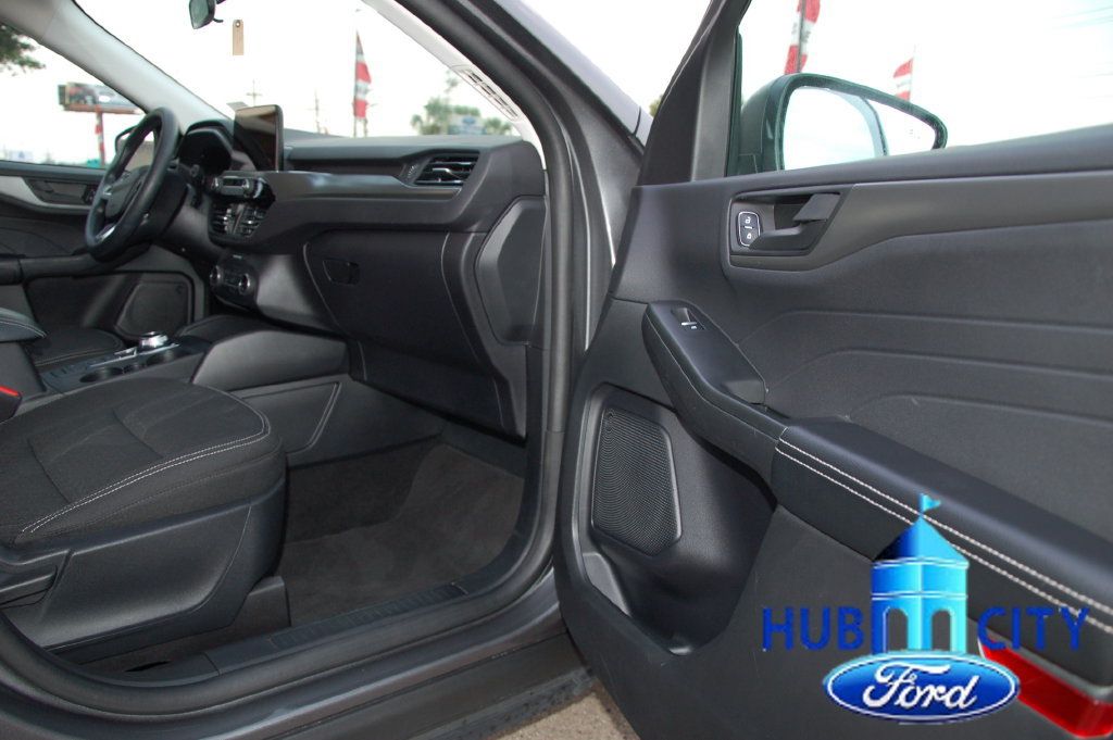 Used 2025 Ford Escape Active FWD image 17