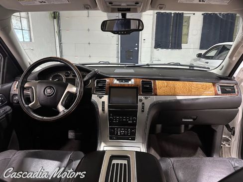 Used 2013 Cadillac Escalade Platinum image 20