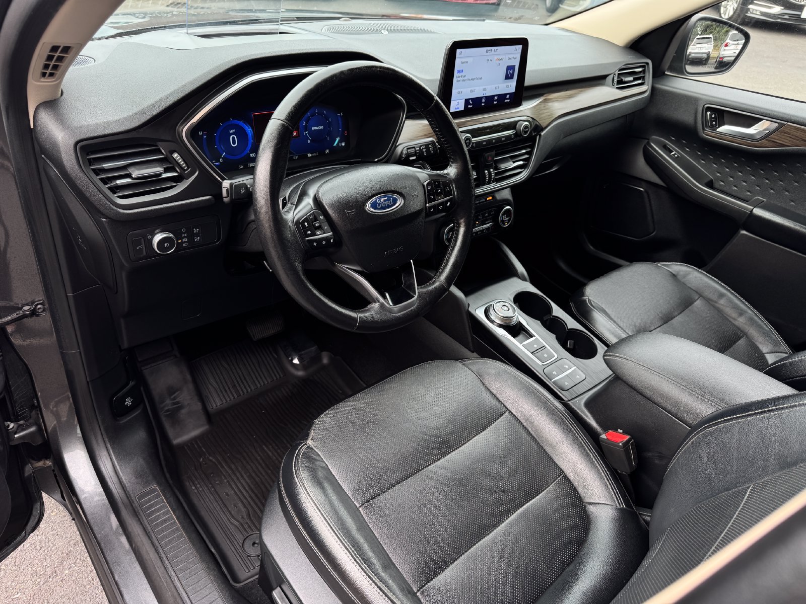 Used 2020 Ford Escape Titanium AWD/4WD image 10