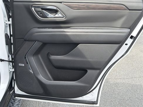 Used 2023 Chevrolet Tahoe Z71 w/ Luxury Package image 16