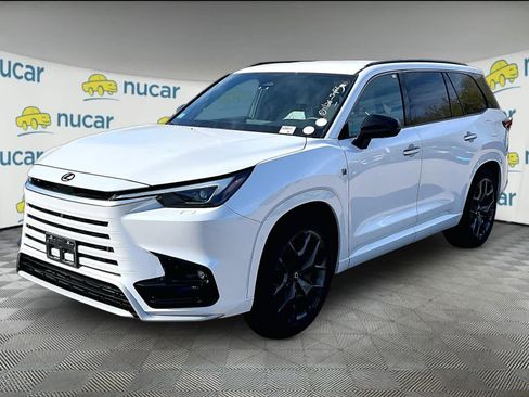 Used 2025 Lexus TX 500h AWD w/ Technology Package image 2