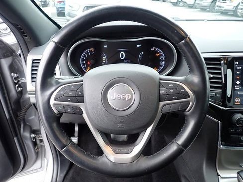 Used 2021 Jeep Grand Cherokee Limited image 24