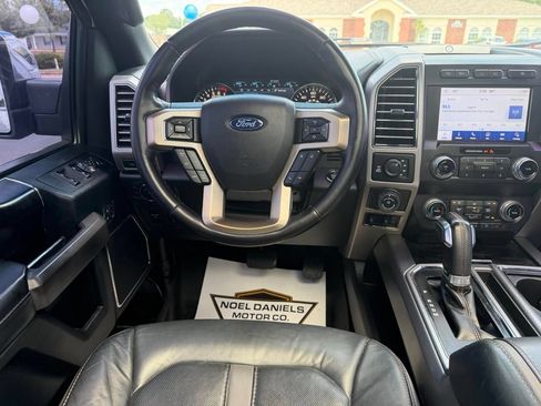 Used 2019 Ford F150 Platinum w/ Equipment Group 701A Luxury AWD/4WD image 13