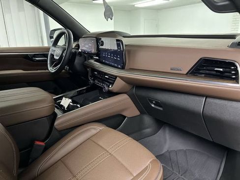 Certified 2025 Chevrolet Tahoe High Country AWD/4WD image 30
