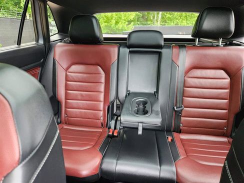 Certified 2022 Volkswagen Atlas Cross Sport SEL Premium R-Line image 20