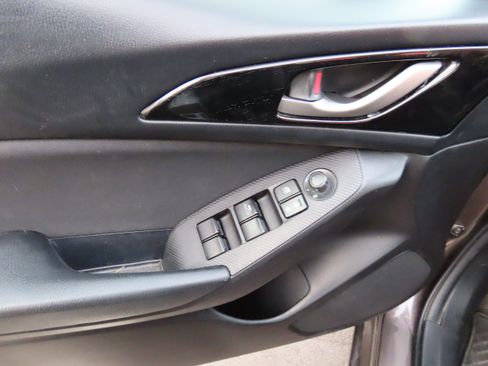 Used 2015 MAZDA MAZDA3 i Sport image 17