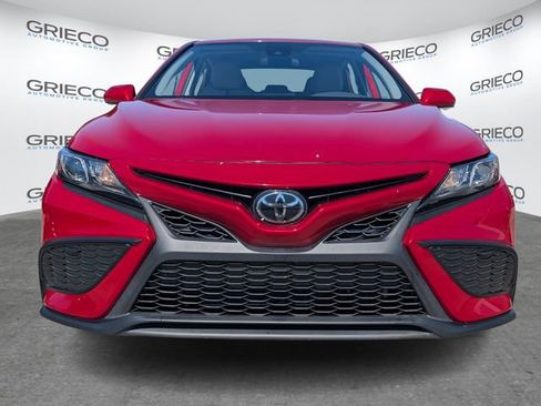 Used 2022 Toyota Camry SE w/ TRD Appearance Package (TMS) image 2