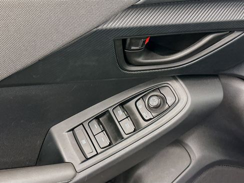 Used 2024 Subaru Crosstrek 2.0i Premium image 15