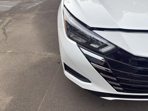 New 2025 Nissan Versa SV image 10