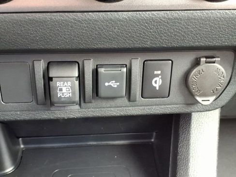 Used 2023 Toyota Tacoma TRD Off-Road image 25