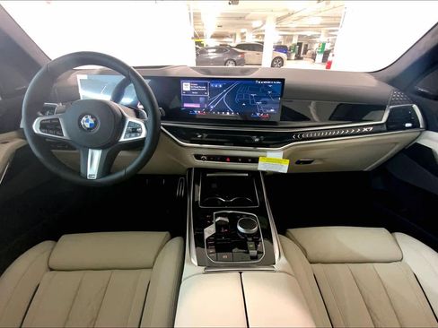 New 2026 BMW X7 xDrive40i w/ M Sport Package image 5
