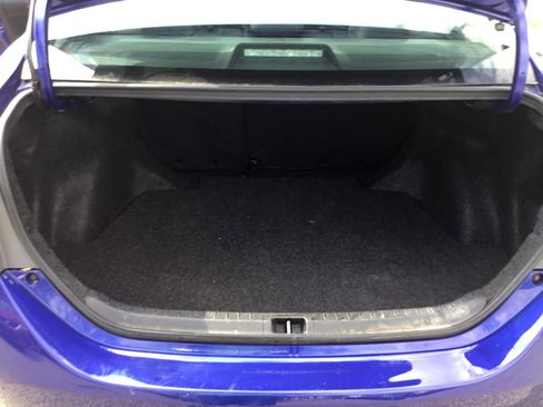 Used 2017 Toyota Corolla SE FWD image 22