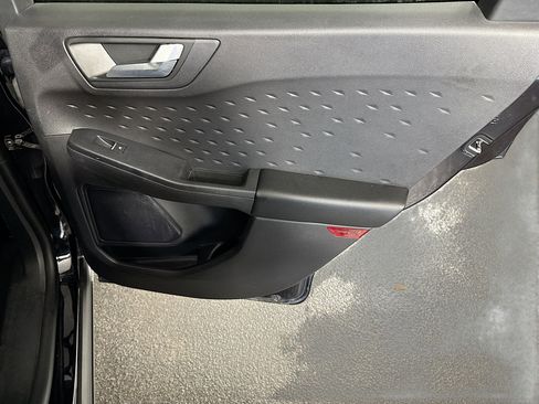 Used 2020 Ford Escape SEL image 28