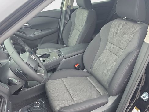New 2026 Nissan Rogue SV FWD image 15