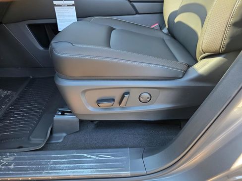 New 2026 Nissan Pathfinder SL image 18