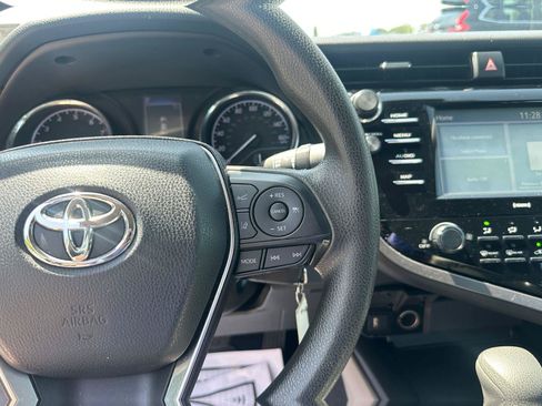 Used 2020 Toyota Camry LE FWD image 18