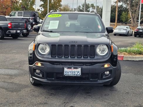 Used 2018 Jeep Renegade Altitude w/ UConnect 8.4 Nav Group image 2