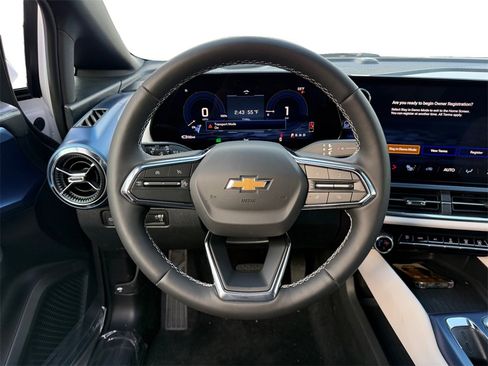 New 2026 Chevrolet Equinox EV LT image 12