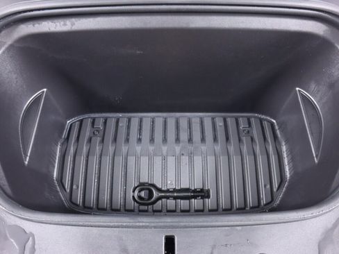 Used 2020 Tesla Model Y Long Range image 41