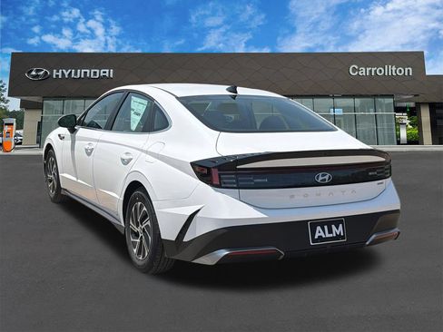 New 2026 Hyundai Sonata Blue FWD image 8