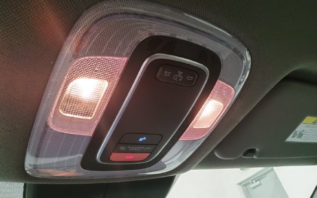 Used 2025 Hyundai Elantra SEL FWD image 34