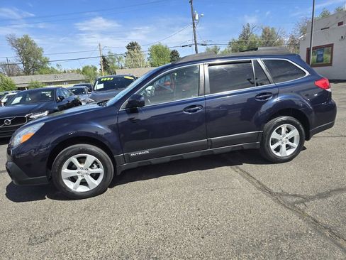 Used 2014 Subaru Outback 2.5i Premium AWD/4WD image 8