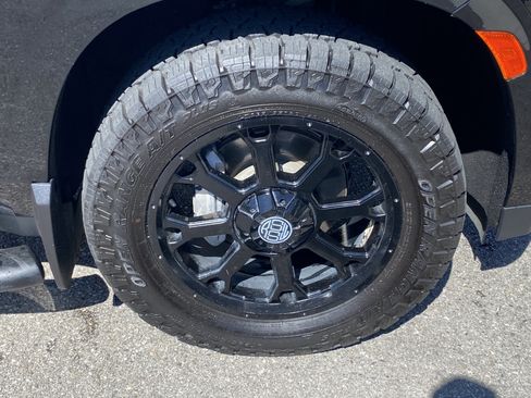 Used 2021 GMC Yukon SLE AWD/4WD image 28