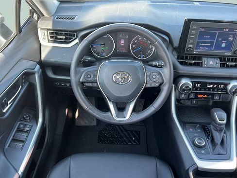 Used 2021 Toyota RAV4 XLE Premium AWD/4WD image 12