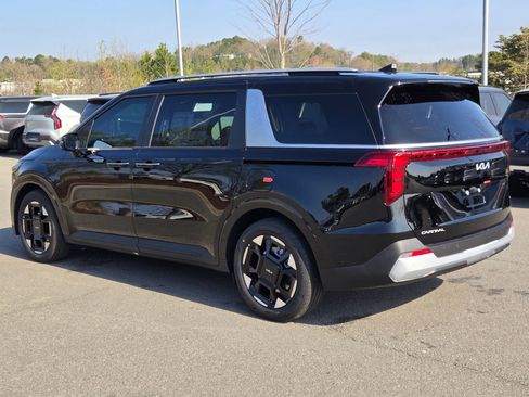 New 2026 Kia Carnival EX image 5