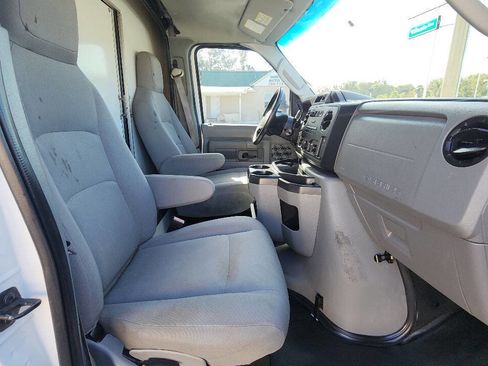Used 2015 Ford E-350 and Econoline 350 Super Duty image 25