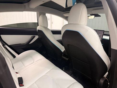 Used 2019 Tesla Model 3 Performance image 17