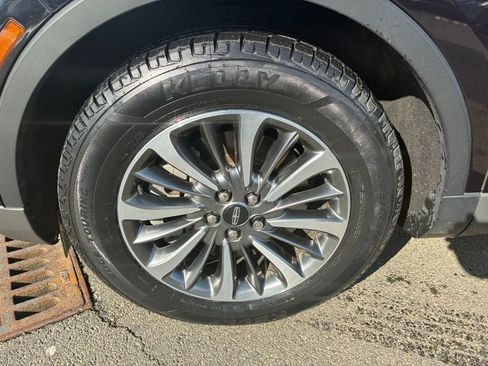 Certified 2023 Lincoln Nautilus STANDARD w/ Premium Package image 25